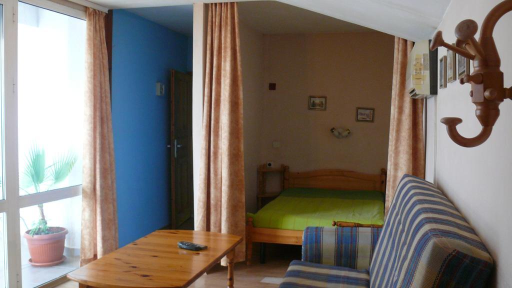 Villa Climate Guest House Varna Rum bild