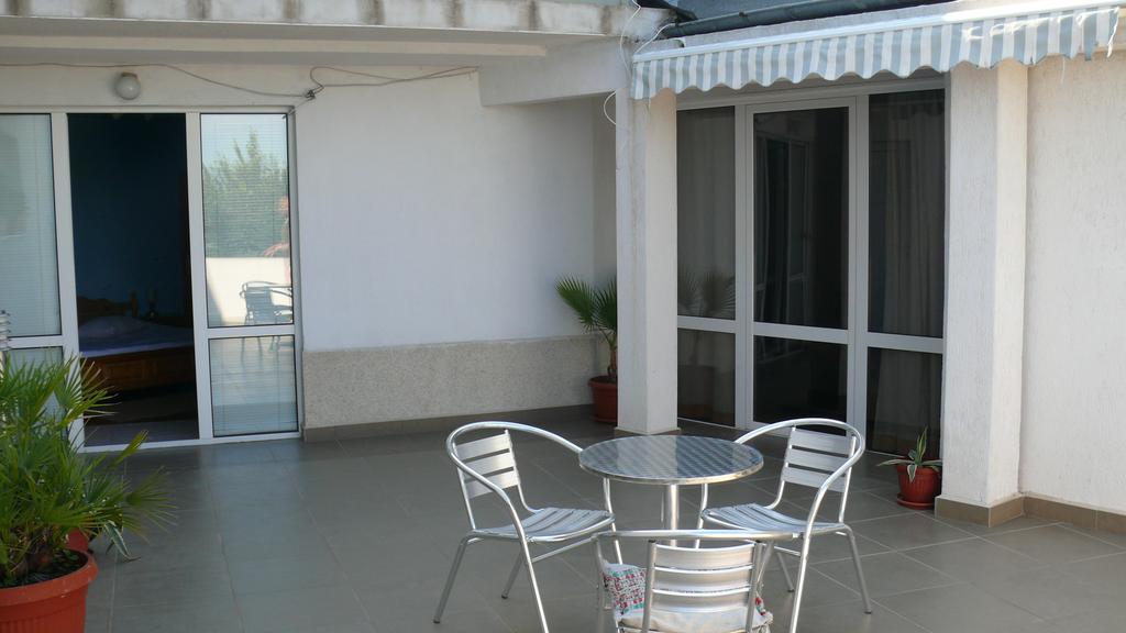 Villa Climate Guest House Varna Rum bild